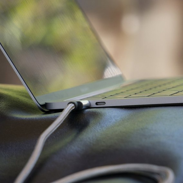 Кабель FuseChicken USB-C Cable to USB-C Armour 2m (SCC2)